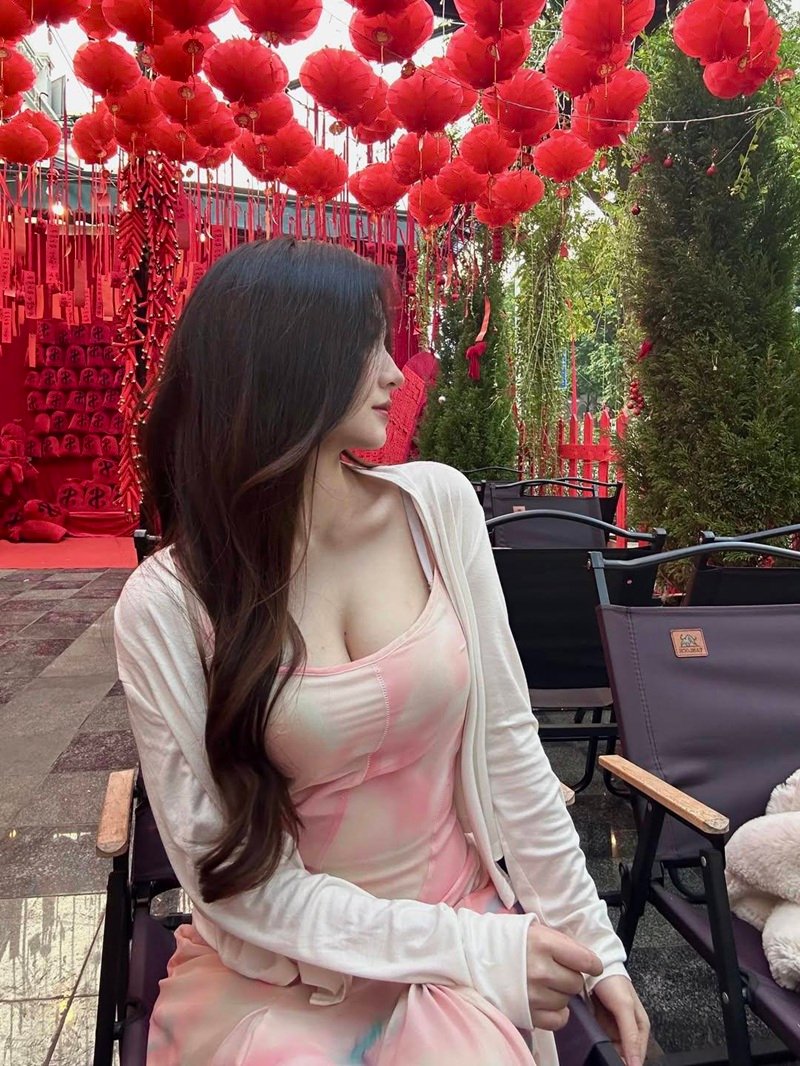 gái xinh ngực to 14