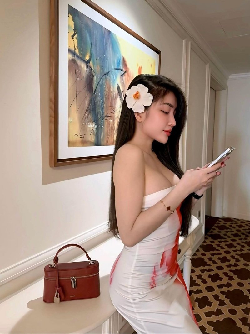 gái xinh ngực to 16