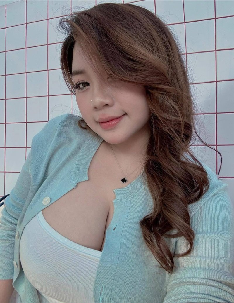 gái xinh ngực to 26