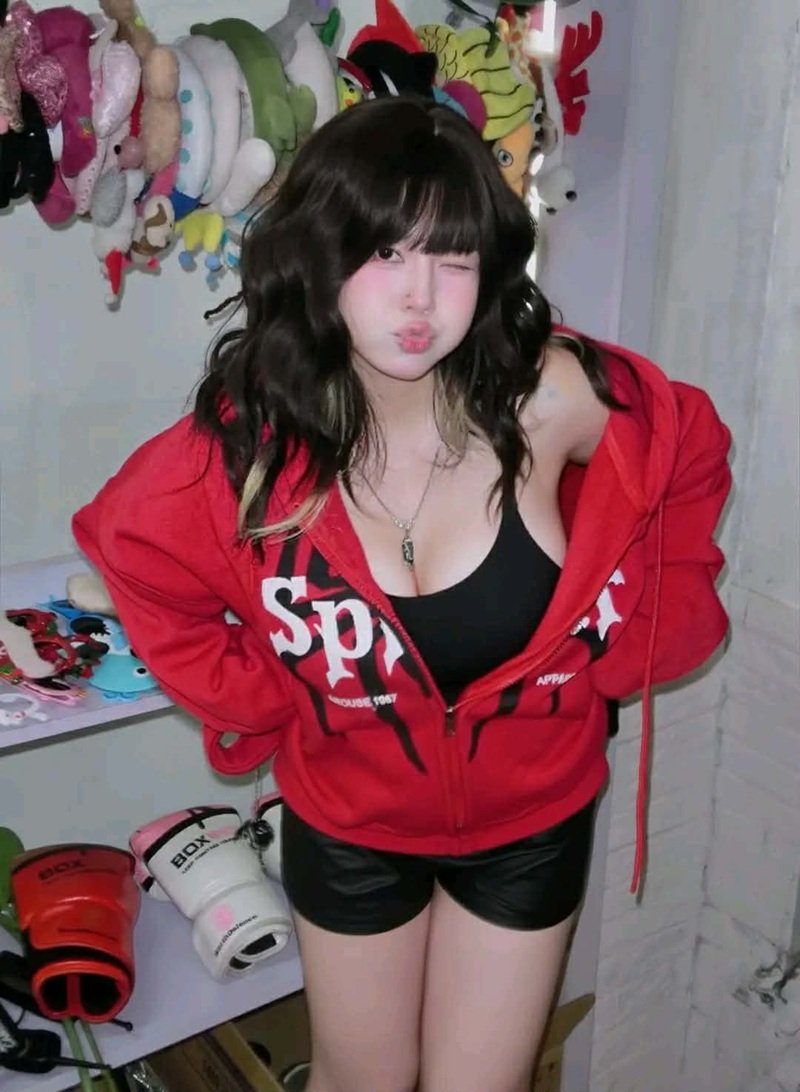 gái xinh ngực to 3