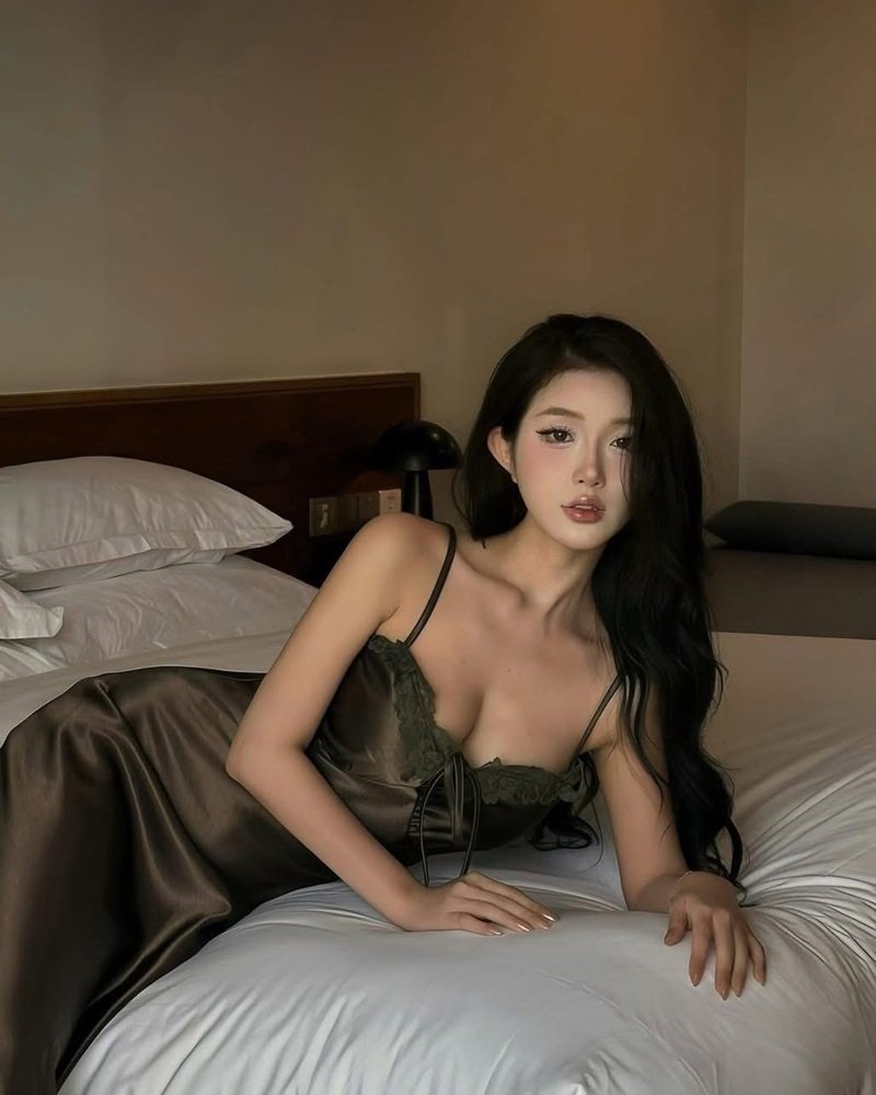 gái xinh ngực to 34