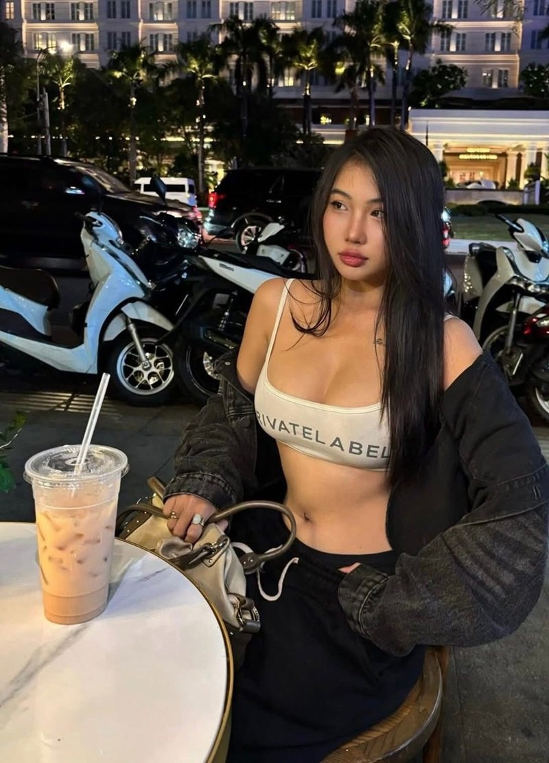 gái xinh ngực to 9