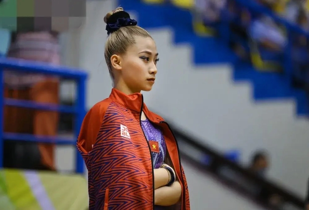 Haley Phạm: Bạn thân Louis Phạm, TikToker lộ ảnh bán quạt gây xôn xao CĐM - Hình 7
