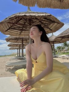 Bộ sưu tập 89+ ảnh kaity nguyễn bikini khoe vòng 1 căng đầy 