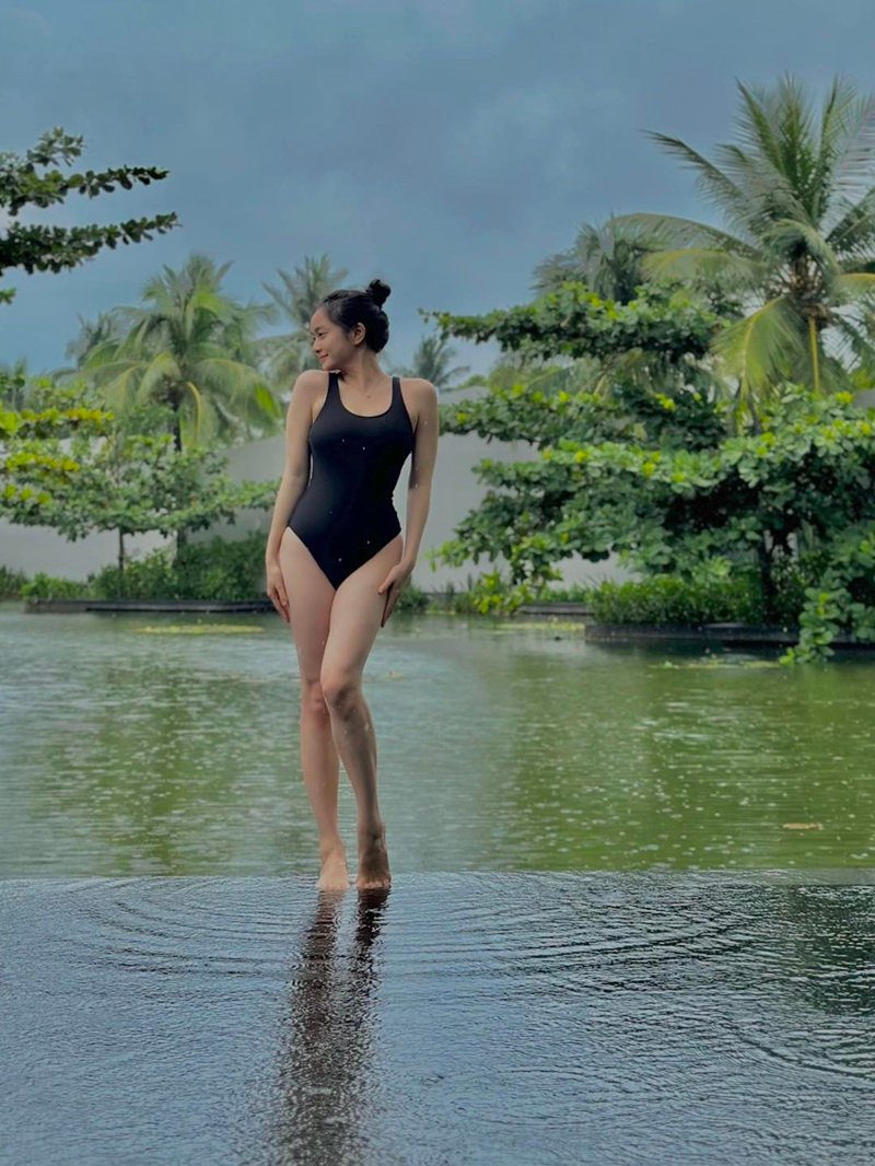 ánh nhìn tươi tắn với kaity nguyễn bikini nổi bật