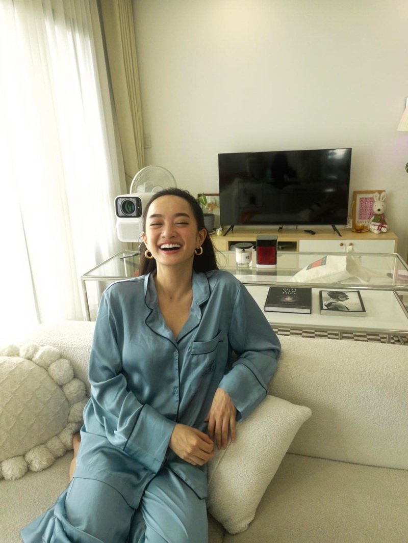 kaity nguyễn bikini tôn dáng với đường cong mềm mại