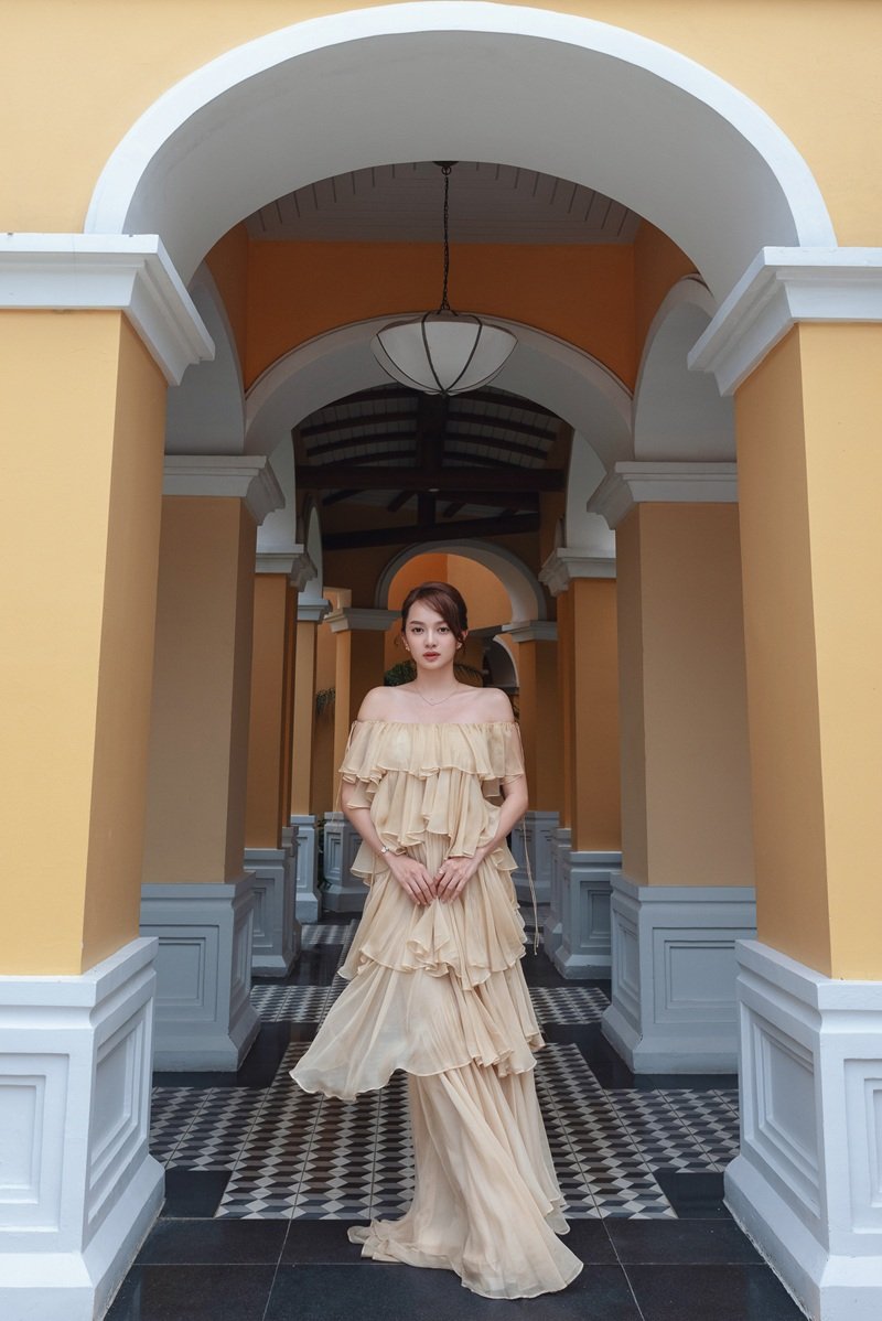 phong cách biển trẻ trung cùng kaity nguyễn bikini