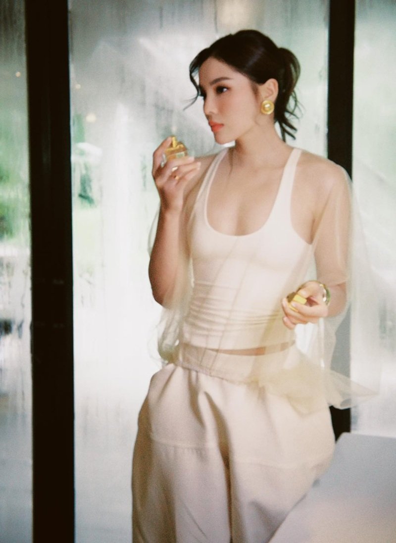 kỳ duyên bikini tôn dáng chuẩn với đường cong khỏe khoắn