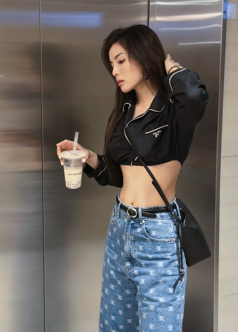 kỳ duyên bikini nổi bật với thần thái mạnh mẽ