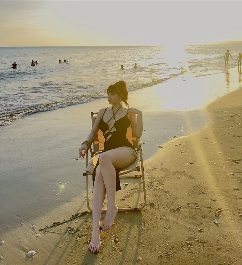 Ảnh Linh Miu Bikini sexy, hot girl body fire