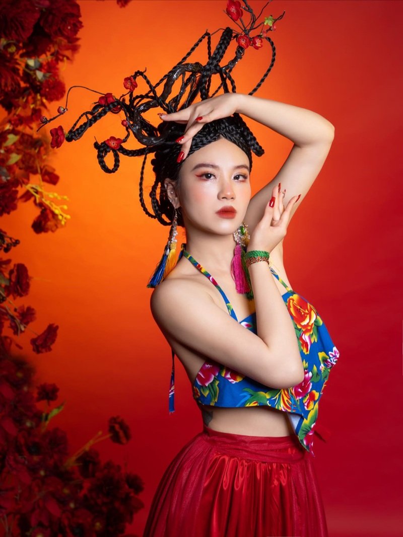 Ảnh Linh Miu Bikini hot girl vếu to đẹp nhất