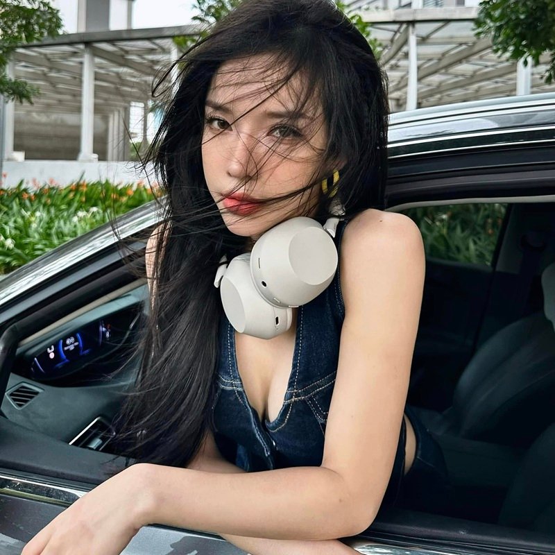 khoảnh khắc đẹp trên biển cùng lyly bikini