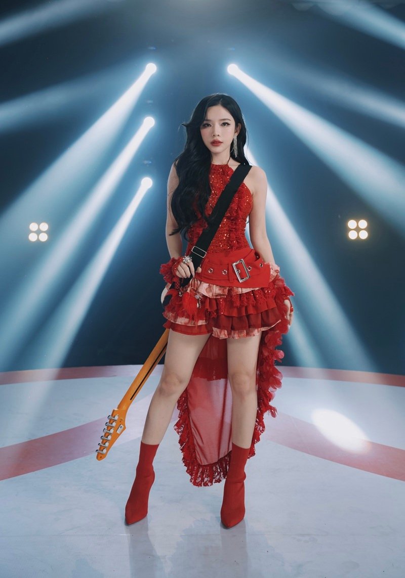 phong cách nhẹ nhàng nhưng sexy với lyly bikini