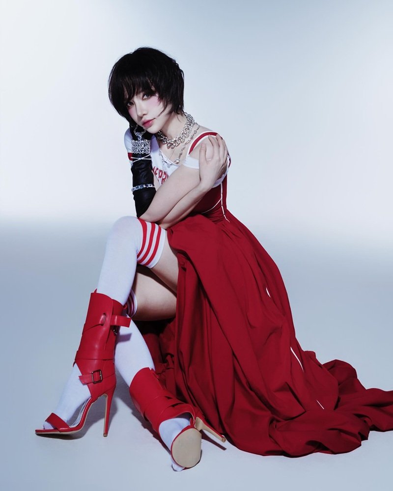 lyly bikini khoe vóc dáng nuột nà gợi cảm