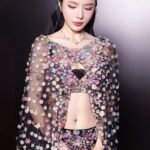 Ngẩn ngơ trước 89+ ảnh Lyly bikini đầy quyến rũ giữa biển xanh.