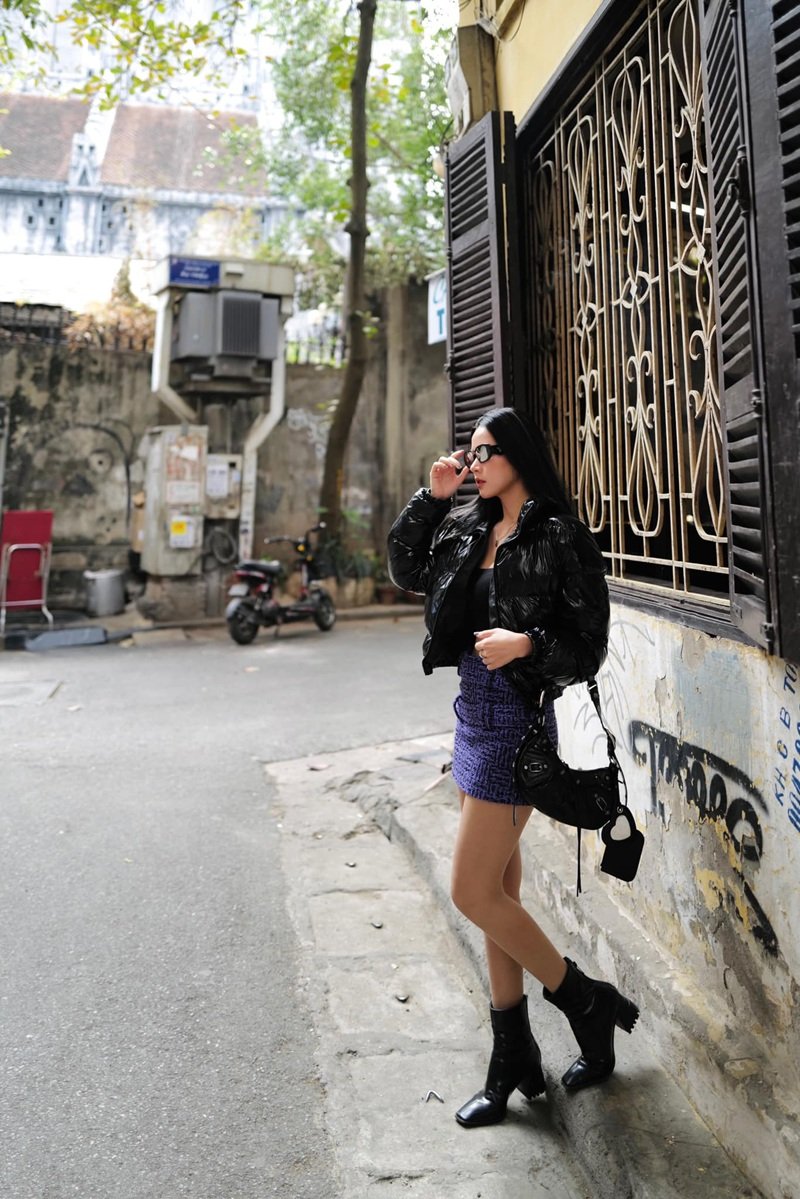 phong cách nhẹ nhàng nhưng sexy với midu bikini