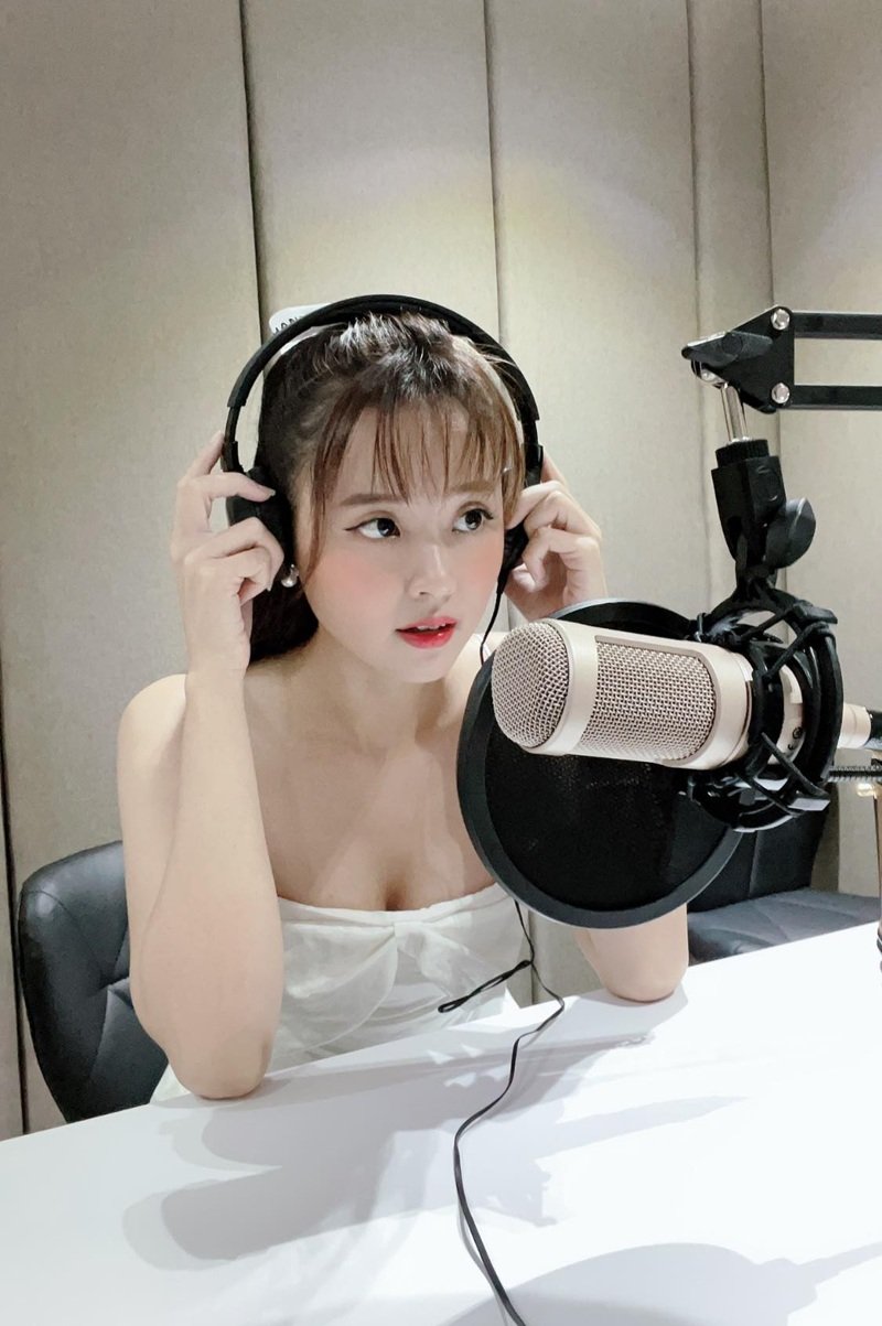 midu bikini quyến rũ với phong cách thanh lịch