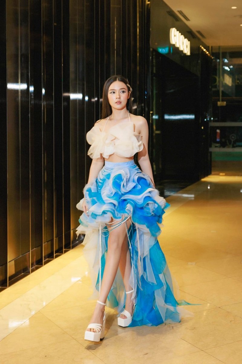 midu bikini tạo hình nóng bỏng đầy cuốn hút