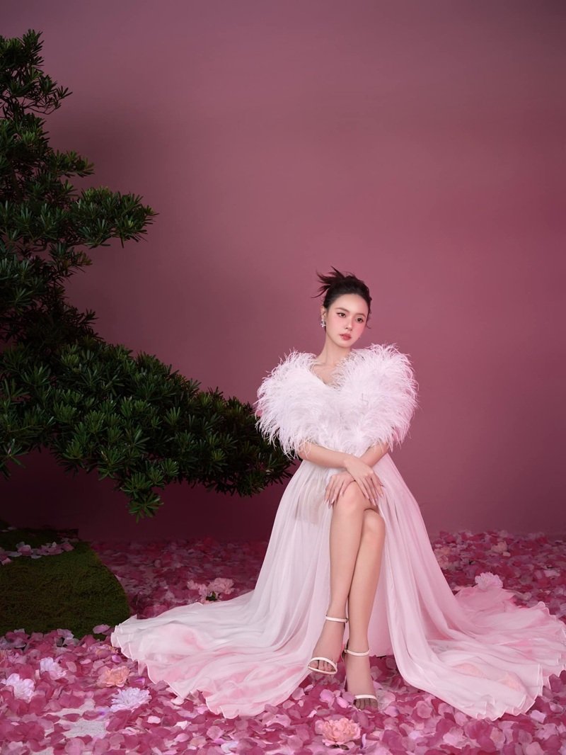 phong cách hiện đại với midu bikini đầy quyến rũ