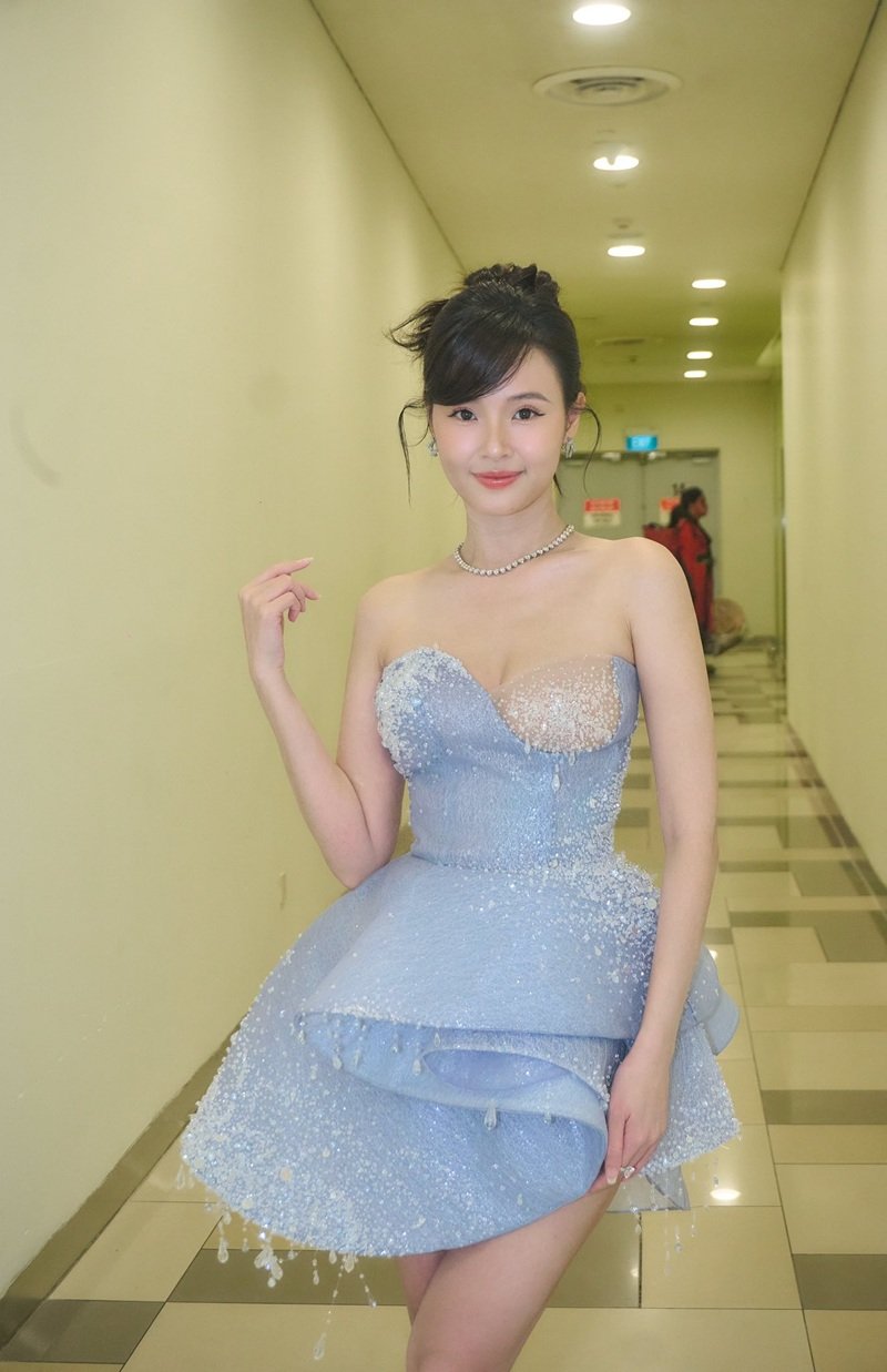 cảm hứng thời trang biển từ midu bikini