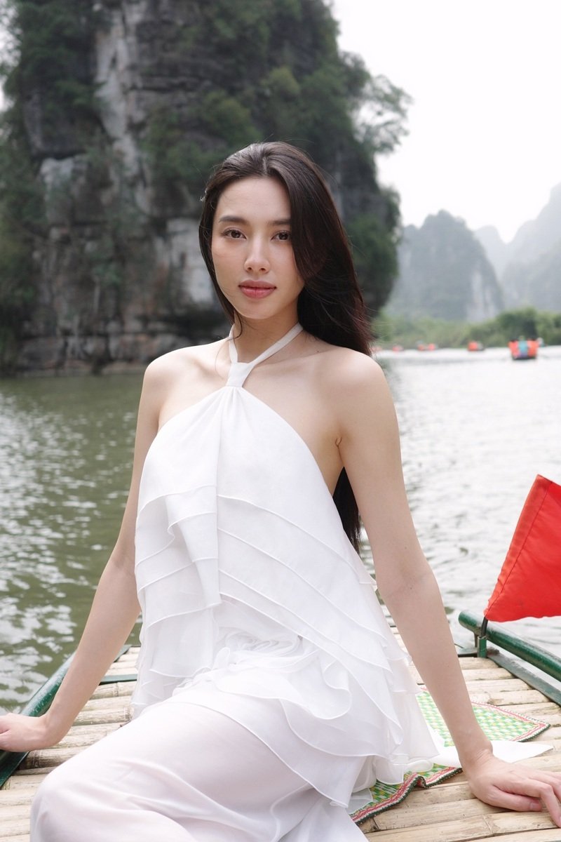nguyễn thúc thùy tiên bikini cuốn hút ánh nhìn