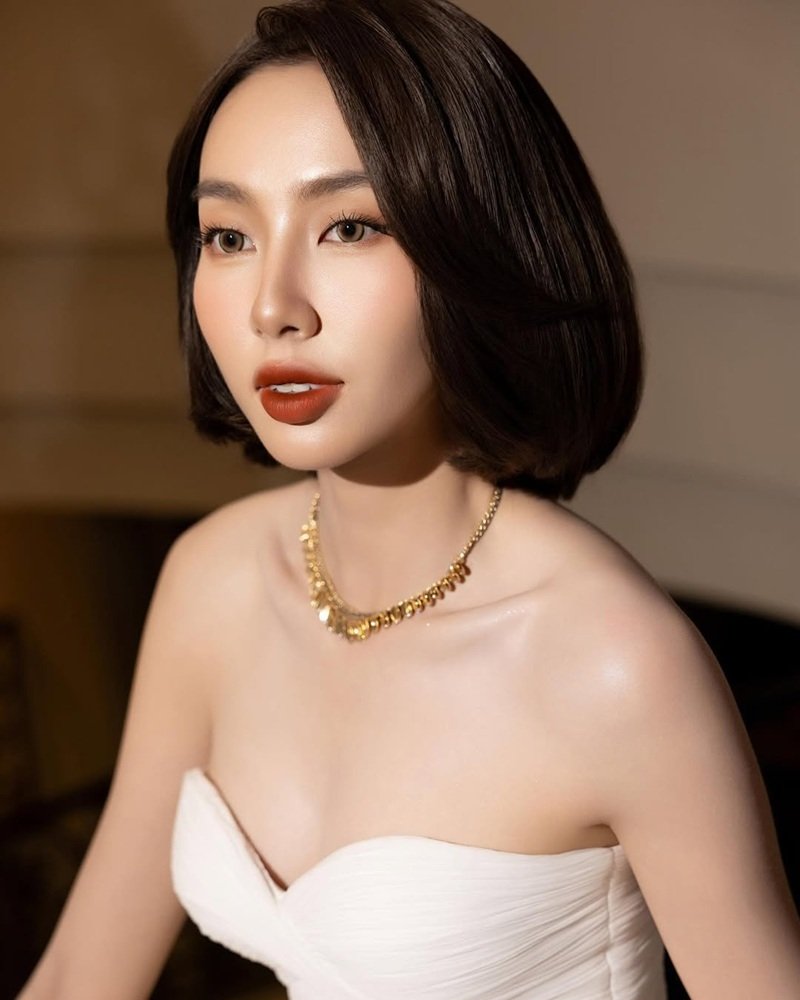 vẻ đẹp rạng rỡ nguyễn thúc thùy tiên bikini