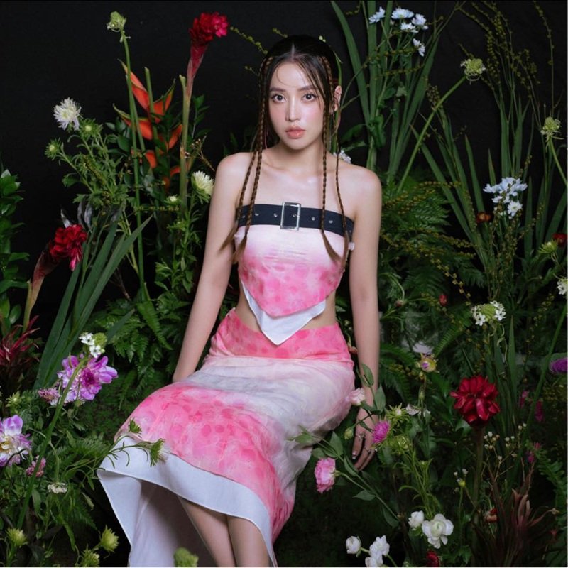 puka bikini thần thái tự tin