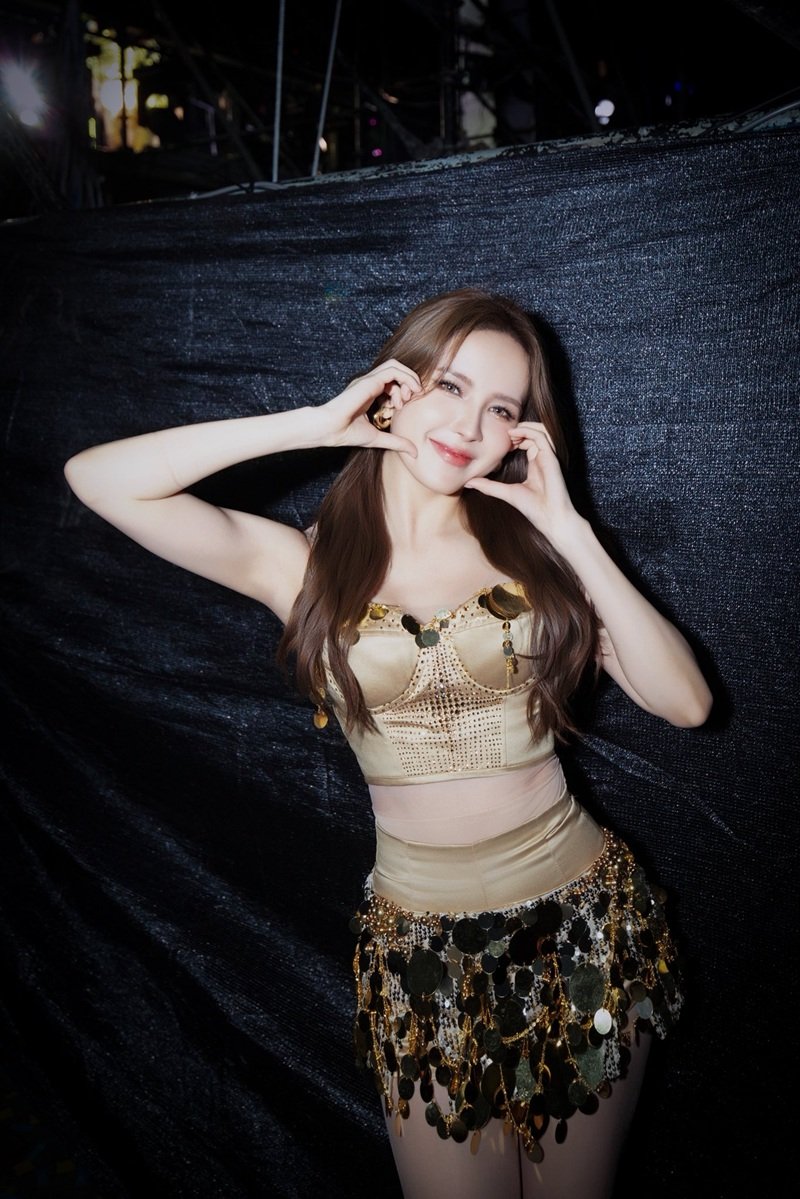 Thiều Bảo Trâm hot girl bikini gợi tình