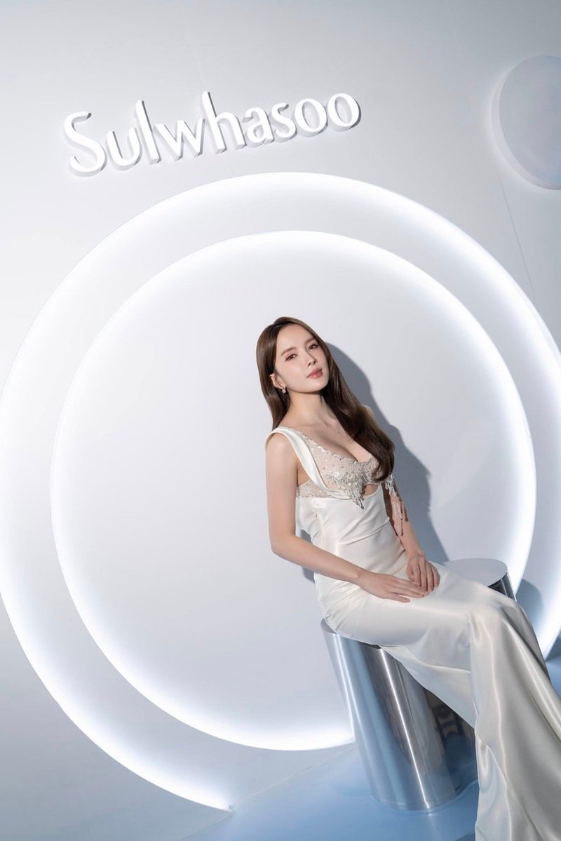 Thiều Bảo Trâm bikini cực phẩm 2025