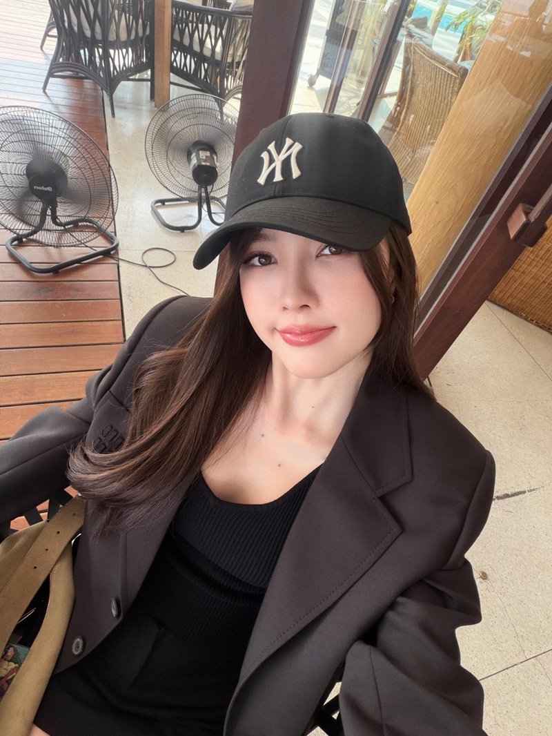 Thiều Bảo Trâm body bikini quyến rũ