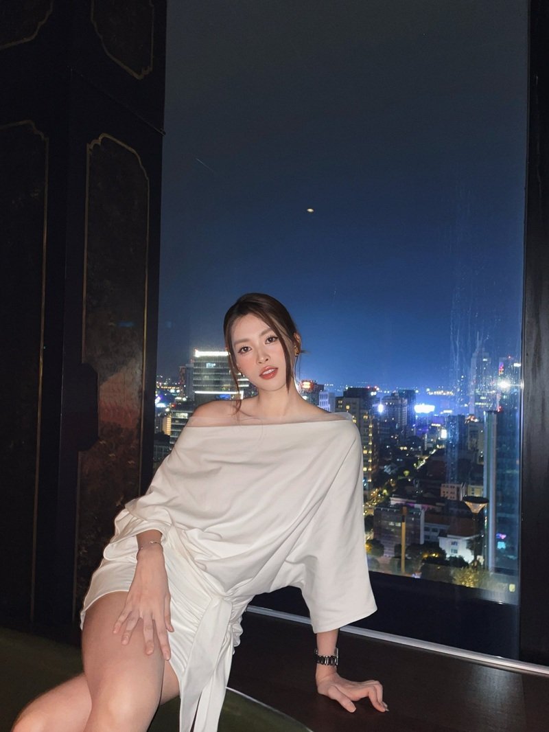 tiểu vy bikini​​ 38