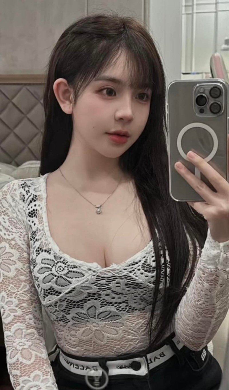 trần huyền châu sexy​​ 24