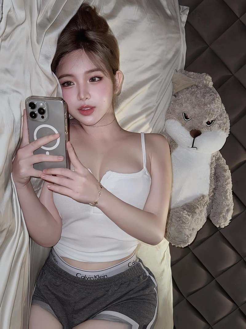 trần huyền châu sexy​​ 25