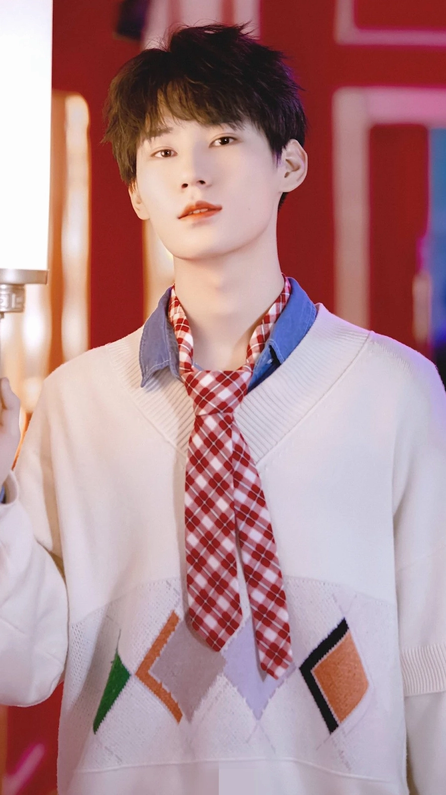 Trương Chân Nguyên: Idol cao nhất TNT, 12 tuổi vào TF Family, được Bạch Lộc cứu - Hình 3