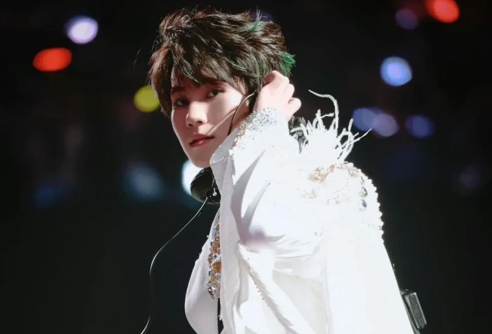 Trương Chân Nguyên: Idol cao nhất TNT, 12 tuổi vào TF Family, được Bạch Lộc cứu - Hình 2