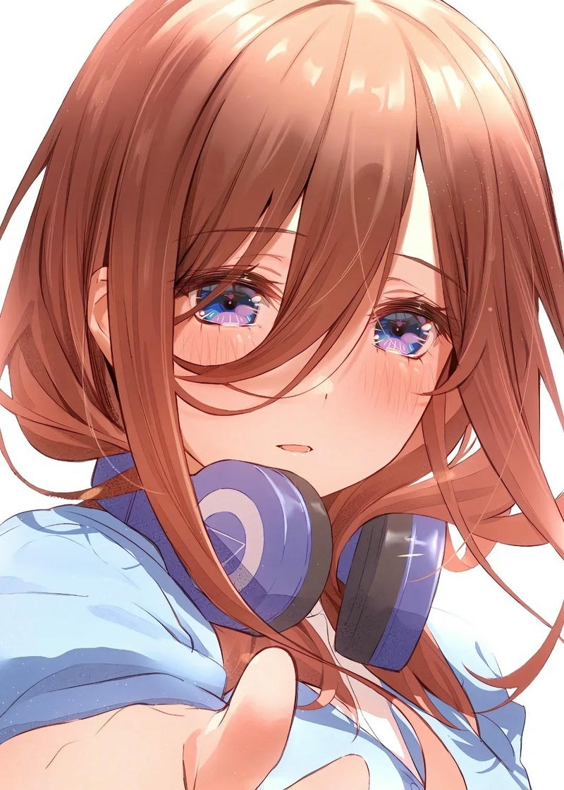 Ảnh Miku Nakano anime mang ánh mắt trong sáng