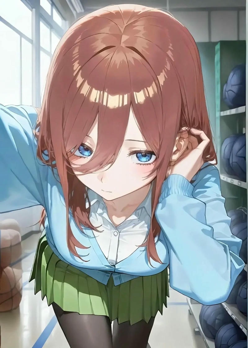 Ảnh Miku Nakano anime với diện mạo thanh thoát
