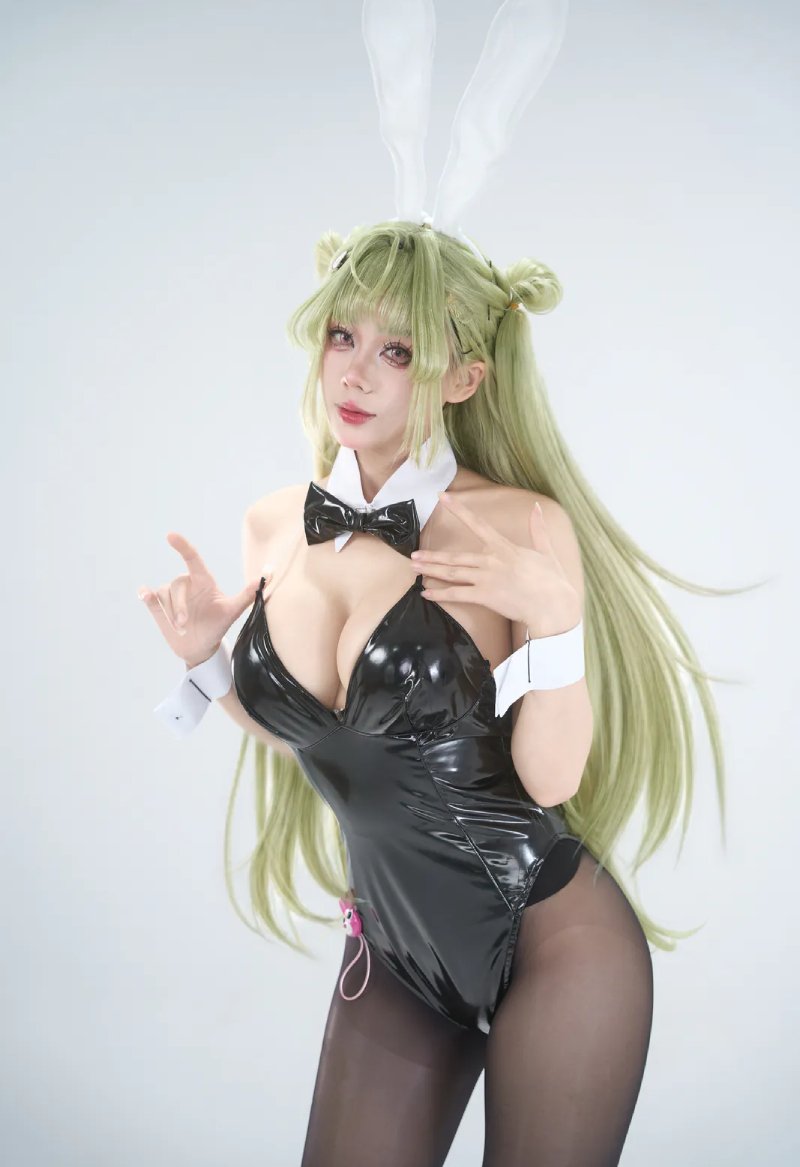 Ảnh sexy anime cosplay hai mảnh siêu mỏng