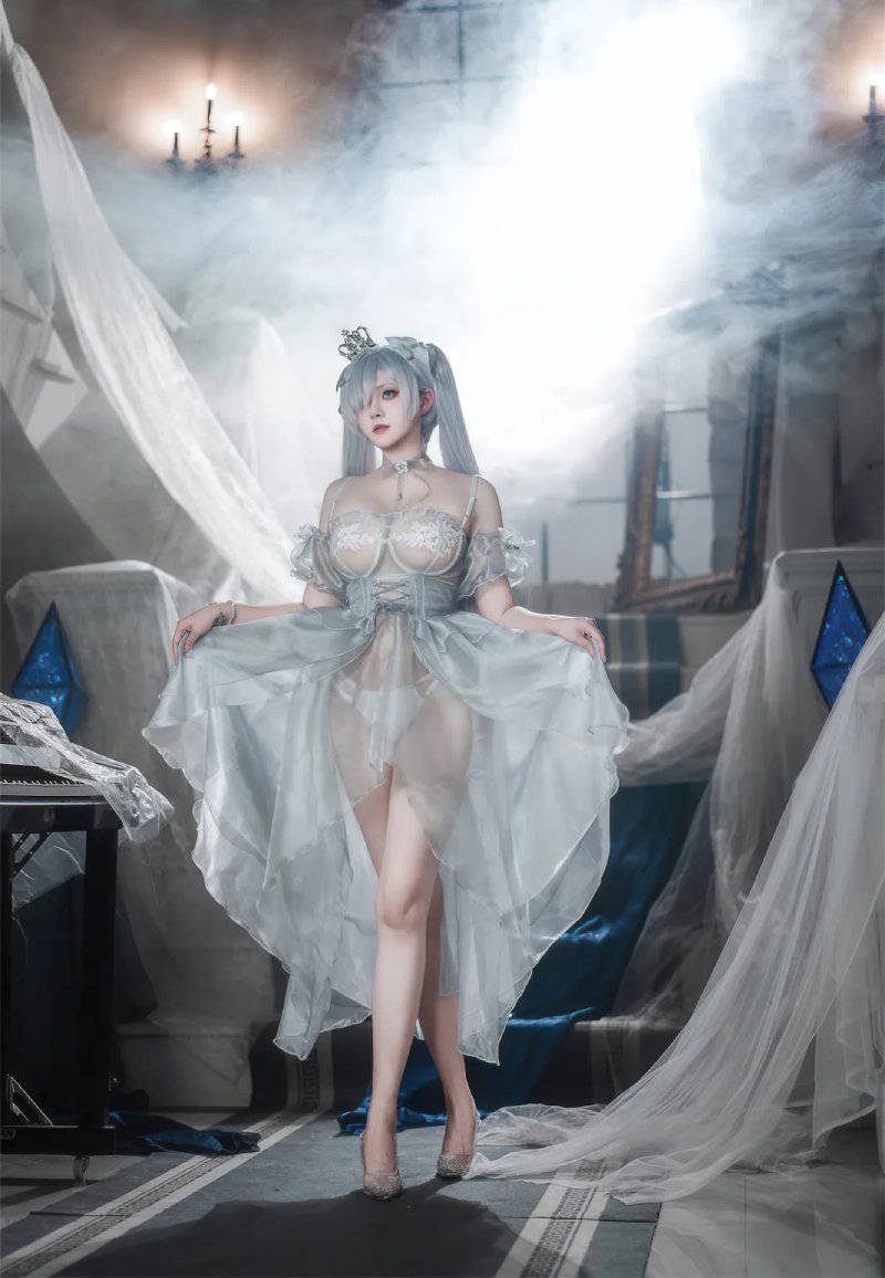 Ảnh sexy anime cosplay trắng tinh khêu gợi