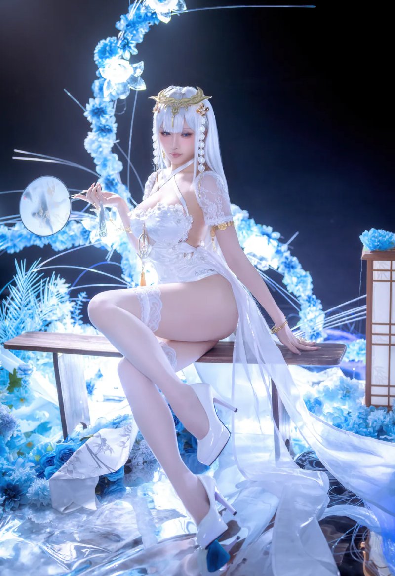 Đường cong hoàn hảo ảnh sexy anime cosplay