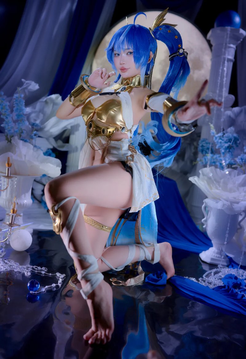 Coser xinh mặc bikini trong ảnh sexy anime cosplay