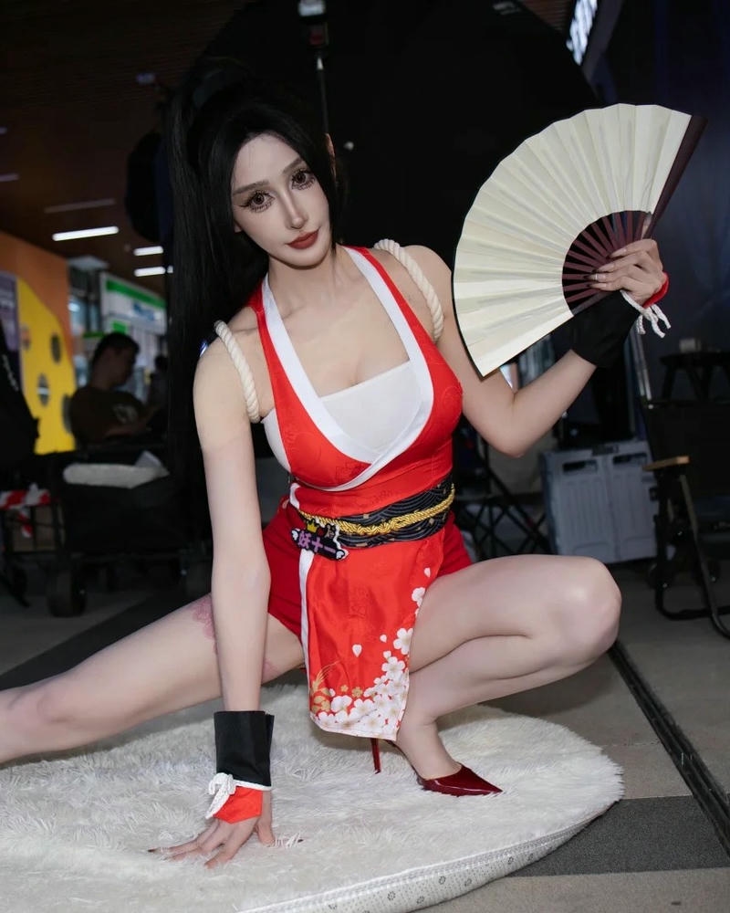 Ảnh cosplay Mai Shiranui với diện mạo sắc sảo