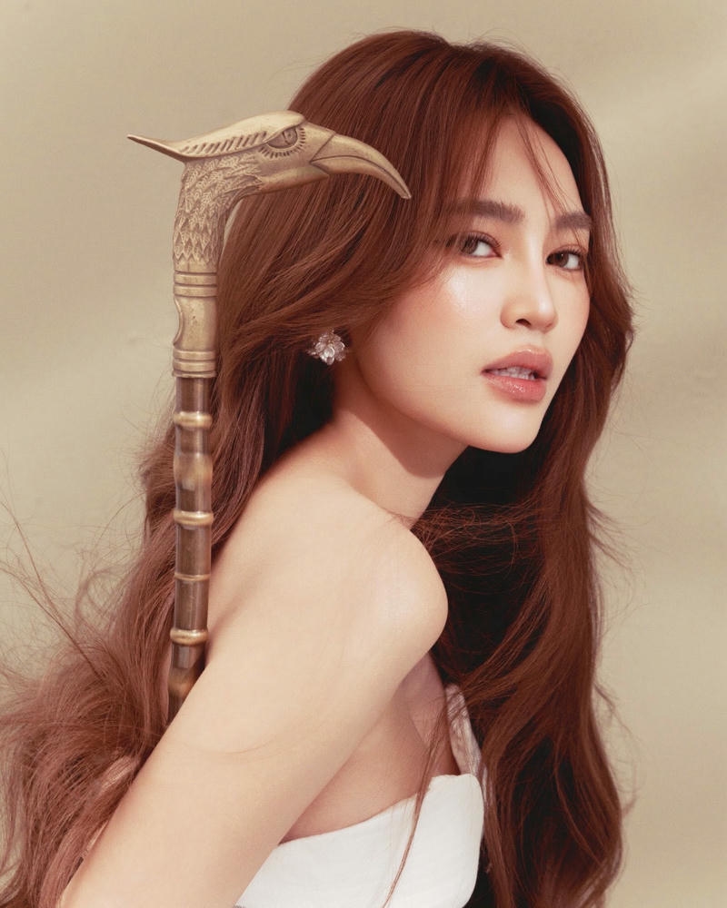 Hình Ninh Dương Lan Ngọc nổi bật cùng vẻ quyến rũ