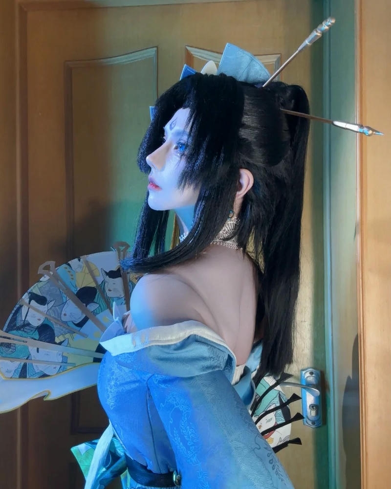 Mai Shiranui Cosplay mang tạo hình nữ tính duyên dáng