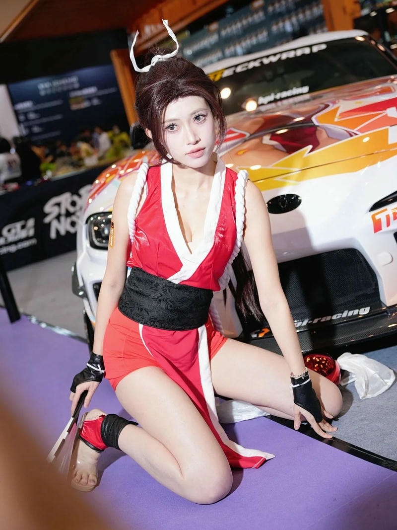 Mai Shiranui Cosplay với phong thái mềm mại nổi bật