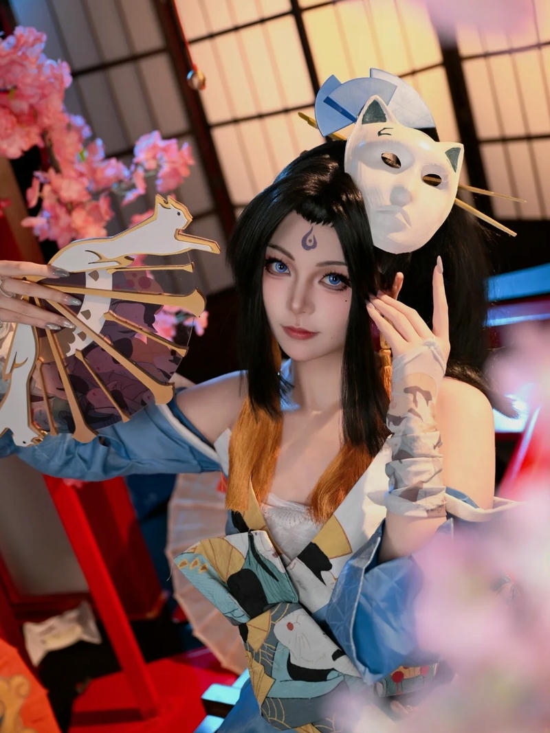 Mai Shiranui Cosplay với tạo hình duyên dáng nổi bật