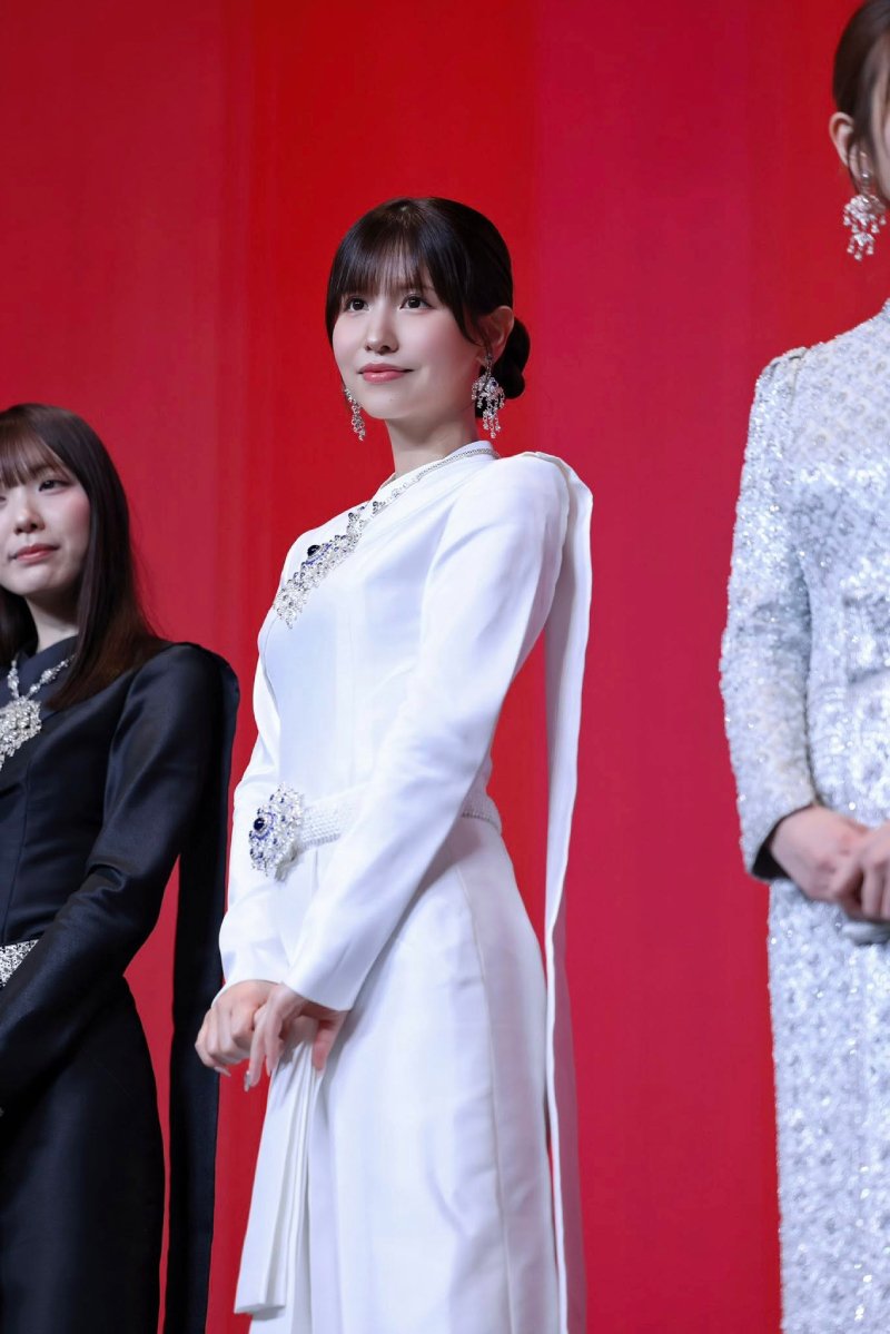 Momo Sakura Là Ai 2