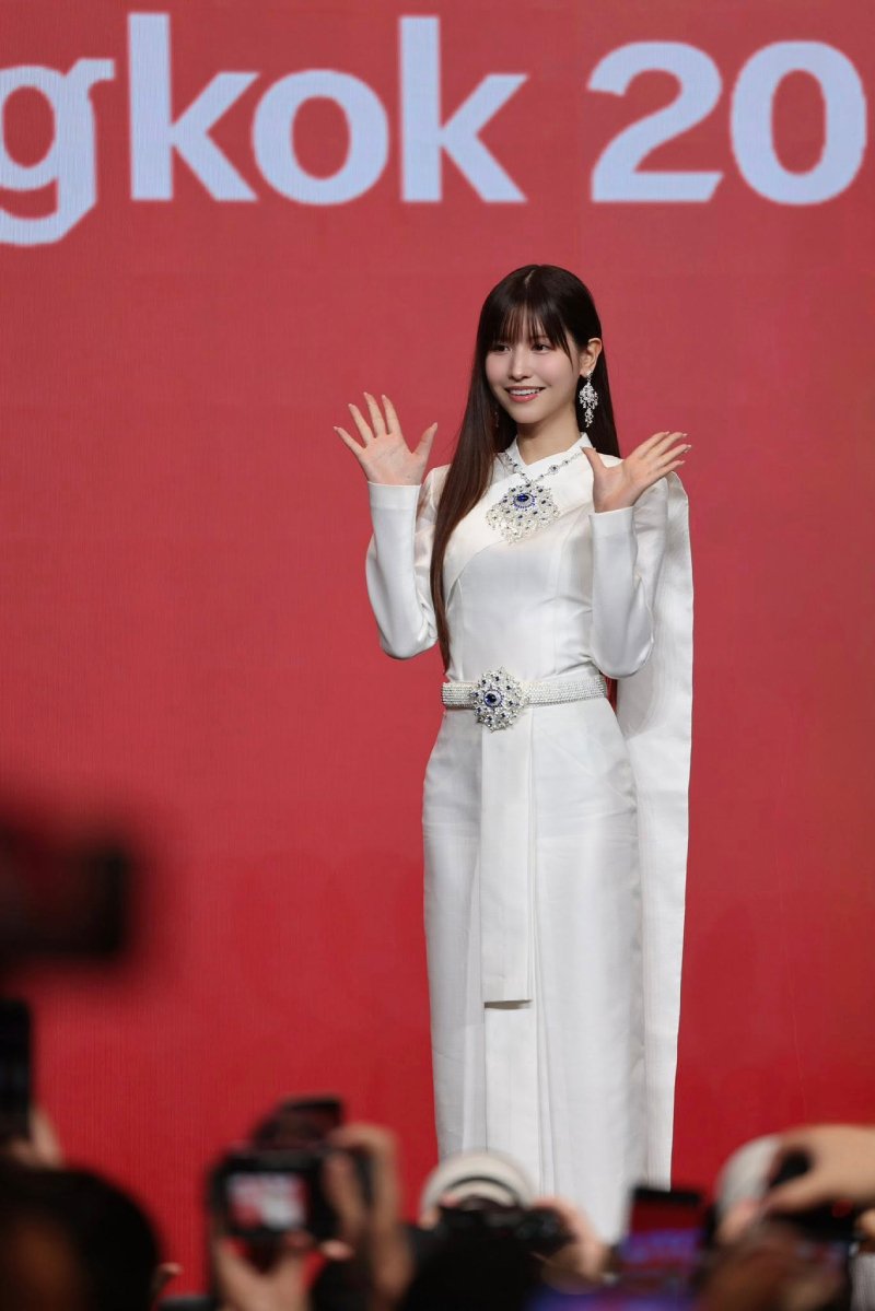 Momo Sakura Là Ai 3