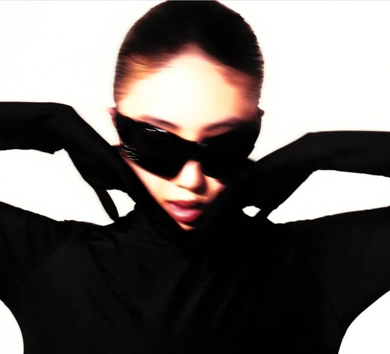 Hình girl phố style đường phố