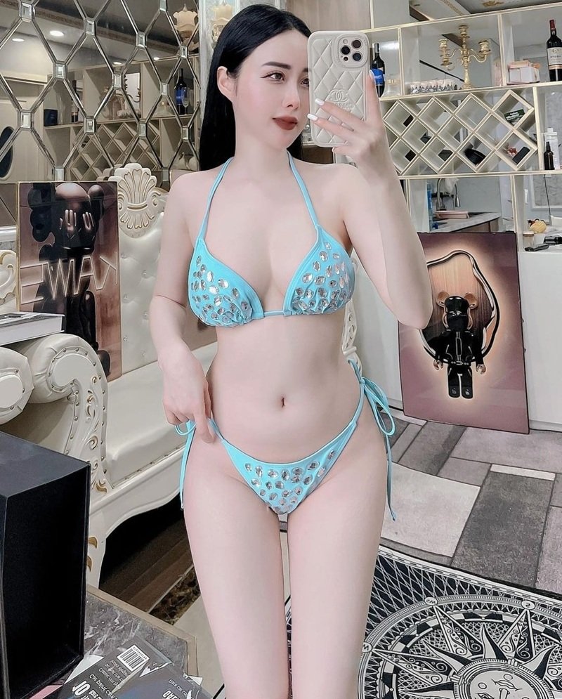 Vẻ đẹp tự nhiên của gái Nhật trong bộ đồ bơi gợi cảm